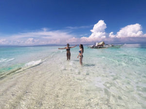 バゴンバヌア島付近幻のサンドバーがガチ綺麗だった件